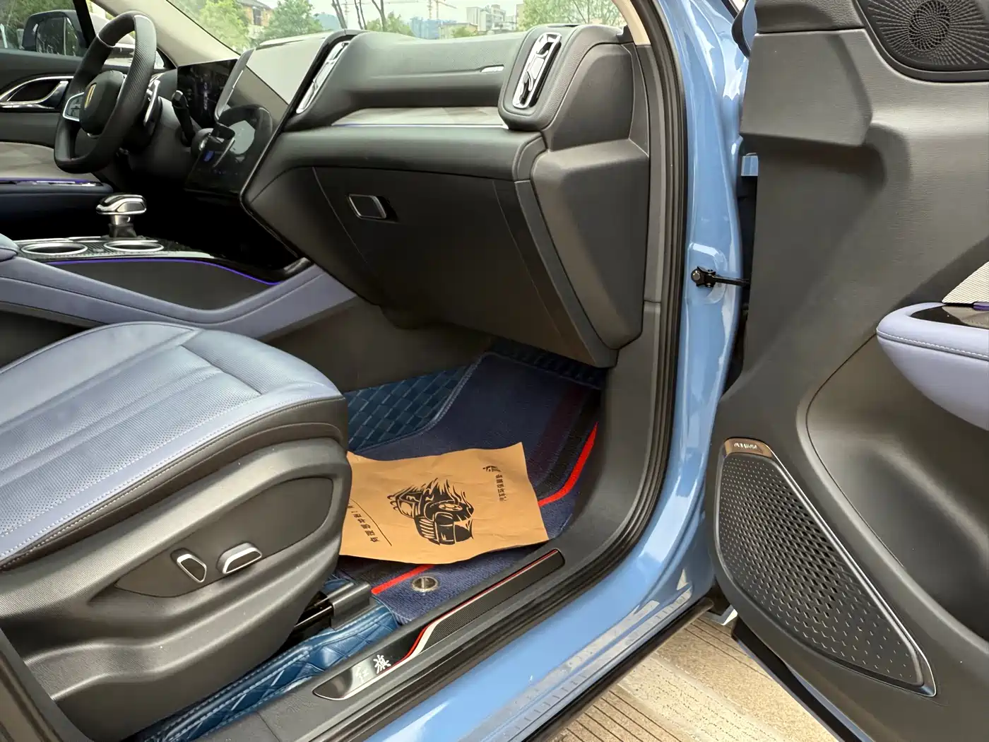 Hongqi HS3 2023 2.0T 4WD Achievement Edition фото 16
