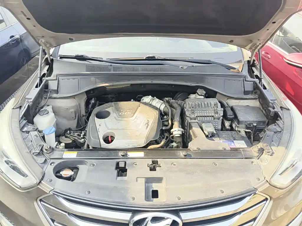Hyundai Santa Fe 2015 2.0T Automatic 4WD Smart 7-seater фото 20