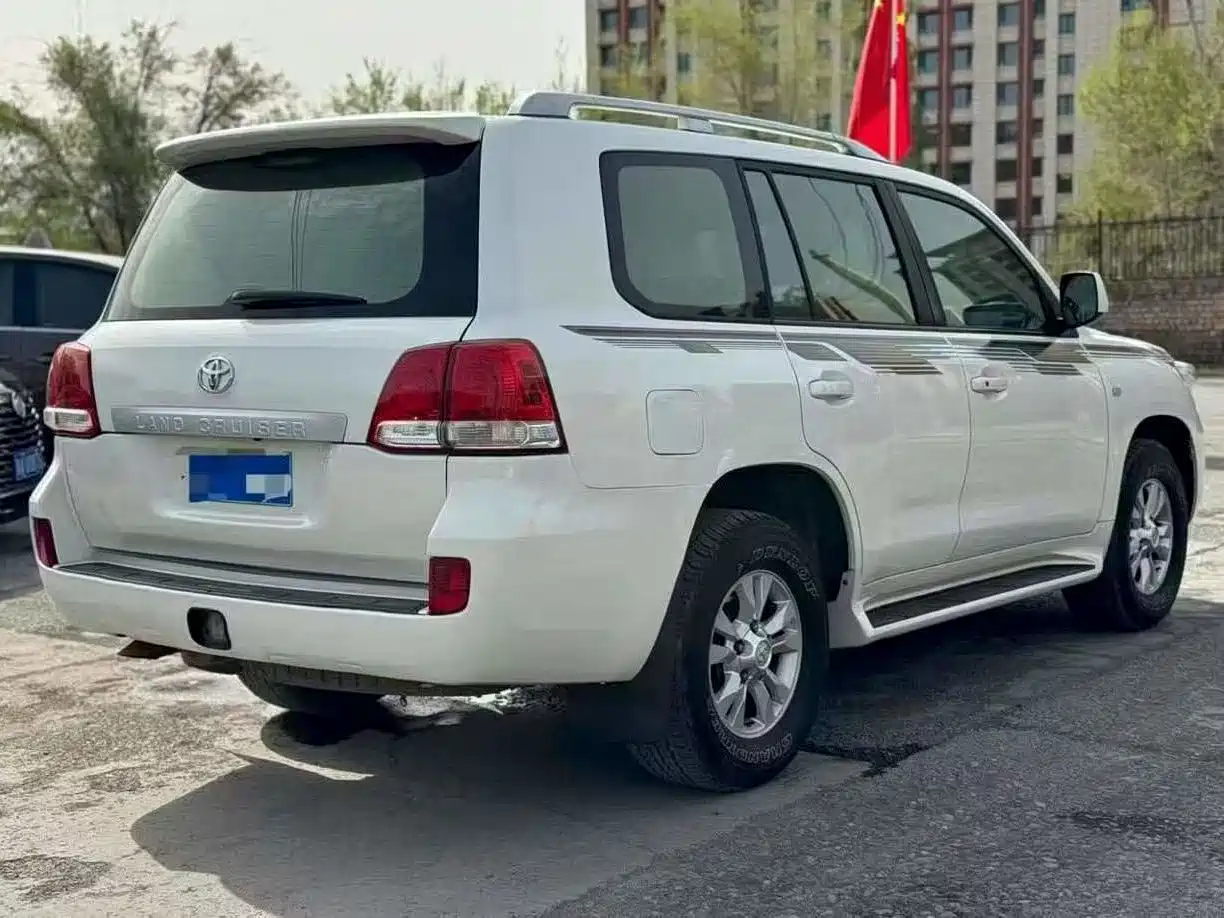Toyota Land Cruiser (Import) фото 9