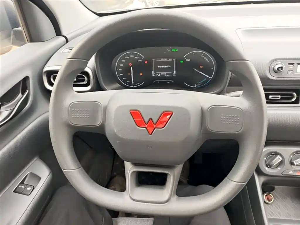 Фото 11 - Wuling Motors Wuling Hongguang New Energy