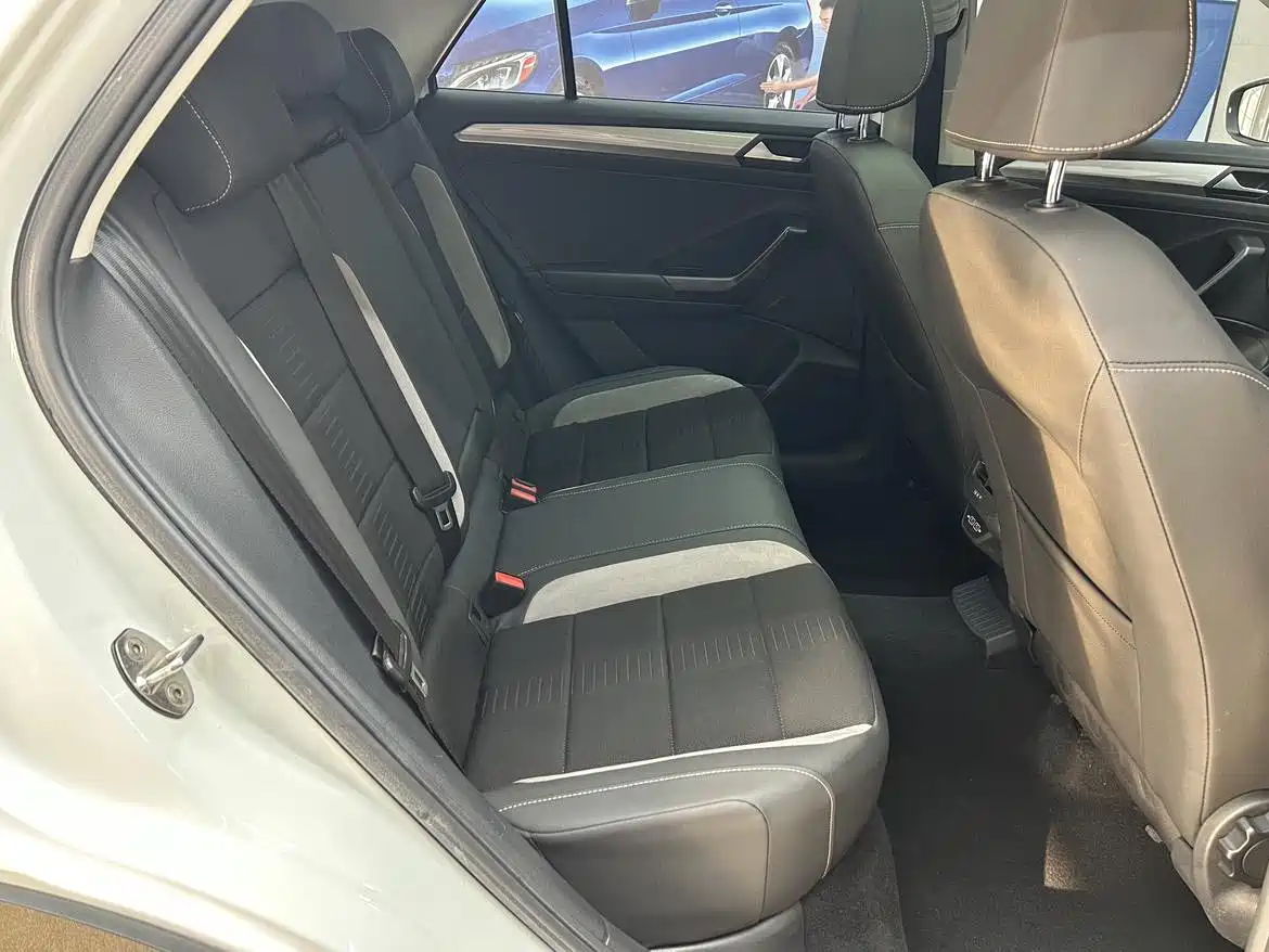 Volkswagen T-ROC 2022 280TSI DSG 2WD Elite PLUS фото 10