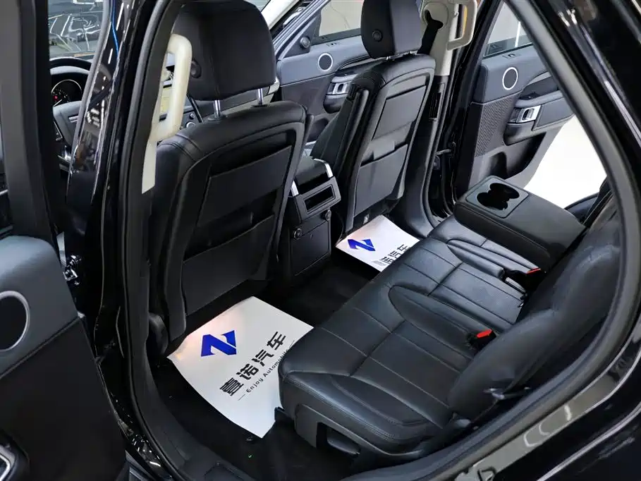 Land Rover Discovery 2018 3.0 SC V6 SE фото 31