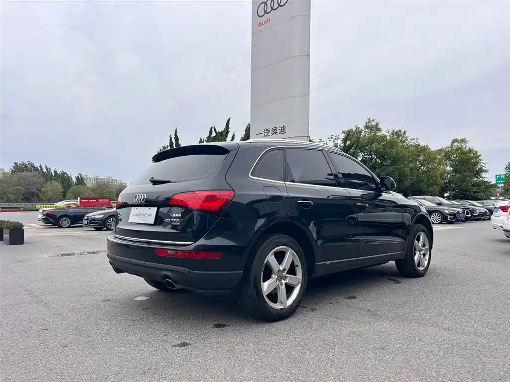 Audi Q5 2016 40 TFSI Technology Model фото 2