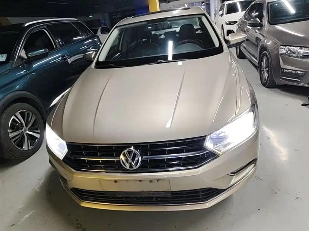 Volkswagen Bora 2017 1.6L Automatic Comfort фото 3