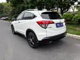 Фото 9 - Honda Vezel