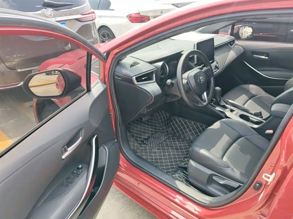 Toyota Levin 2021 185T CVT Luxury Edition фото 12