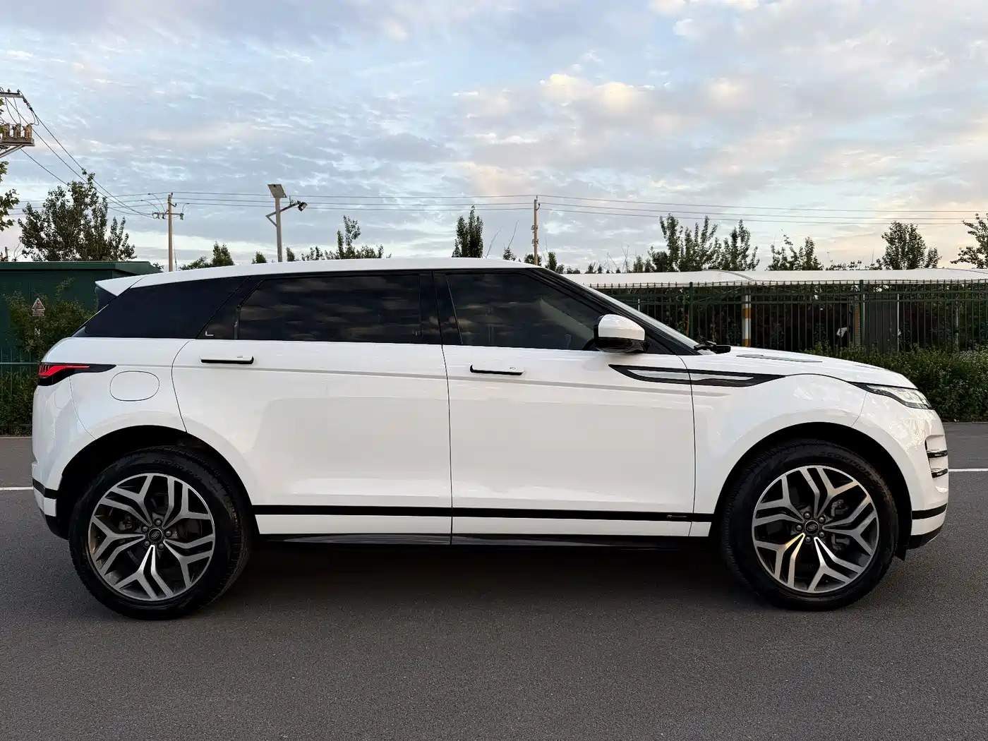 Land Rover Range Rover Evoque 2021 Range Rover Evoque L 249PS R-Dynamic S Performance Edition фото 8