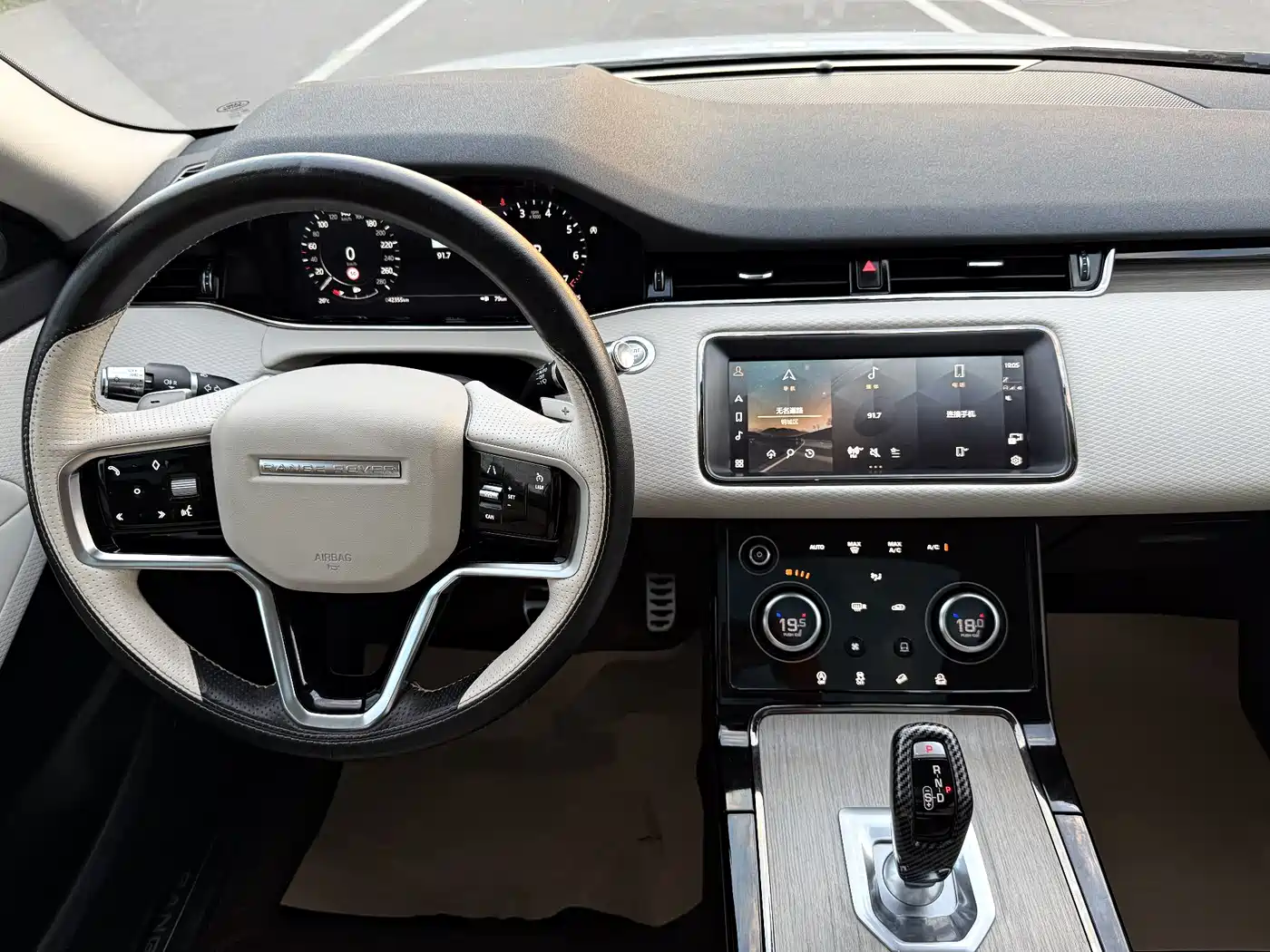 Land Rover Range Rover Evoque 2021 Range Rover Evoque L 249PS R-Dynamic S Performance Edition фото 16