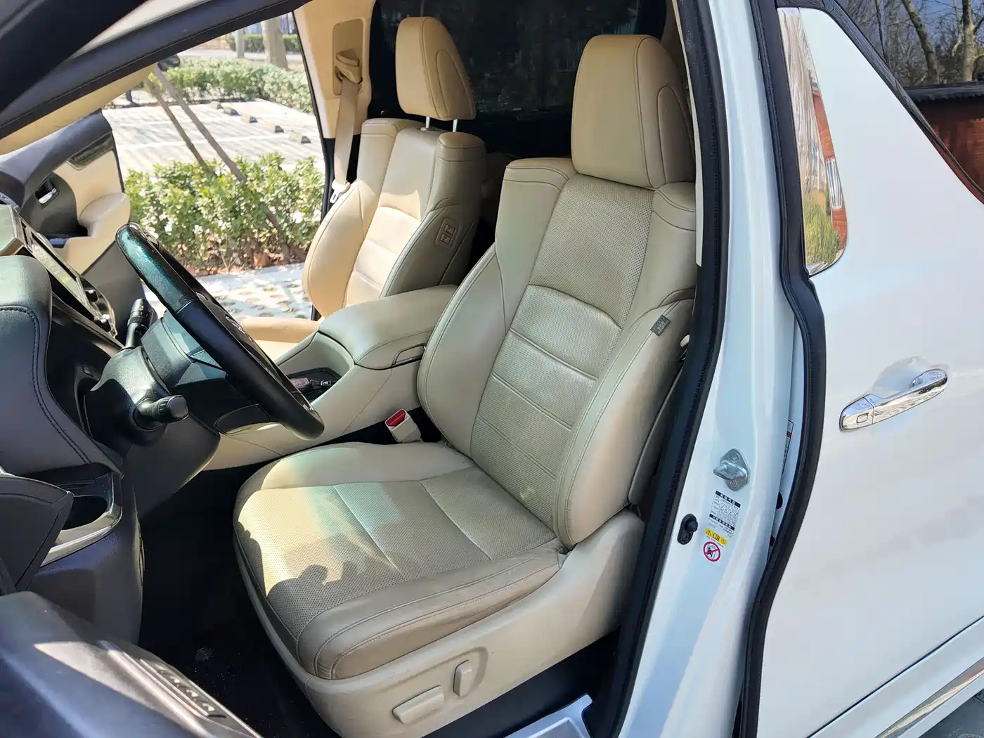 Toyota Alphard 2018 3.5L Premium фото 6