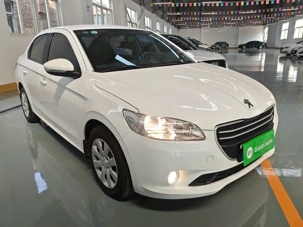 Peugeot 301 2016 1.6L Manual Comfort Edition фото 4