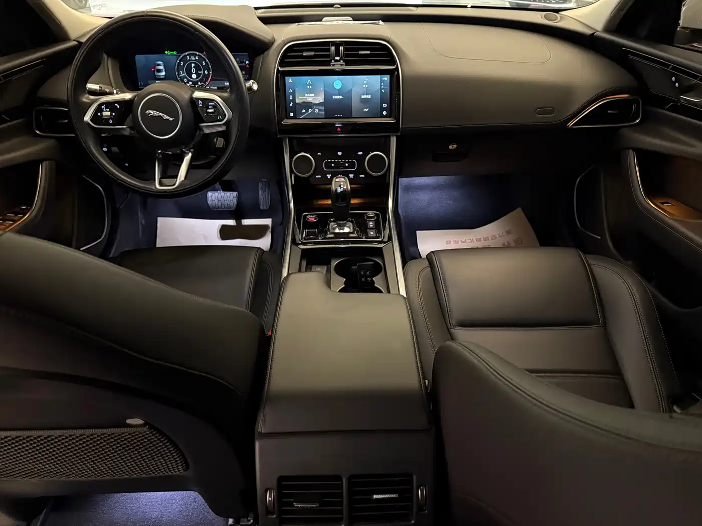 Jaguar XEL 2020 2.0T 200PS R-DYNAMIC Youth Sport Edition фото 8