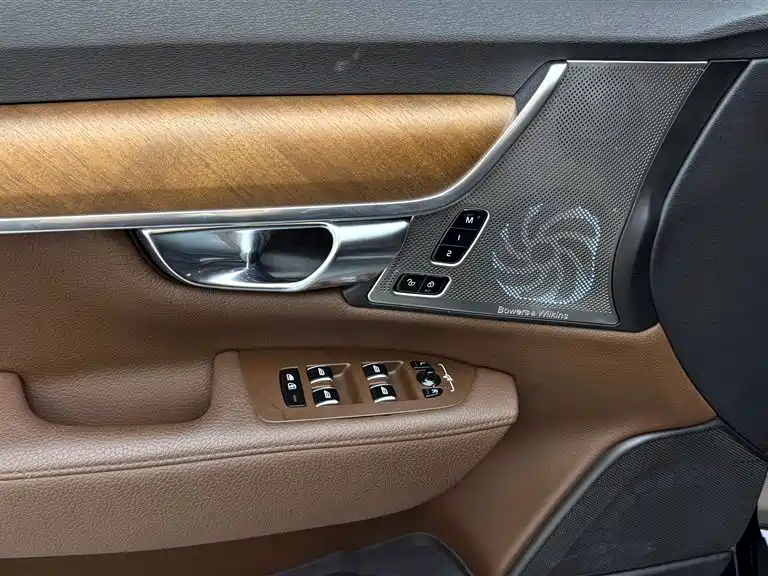 VOLVO S90 PLUG IN HYBRID