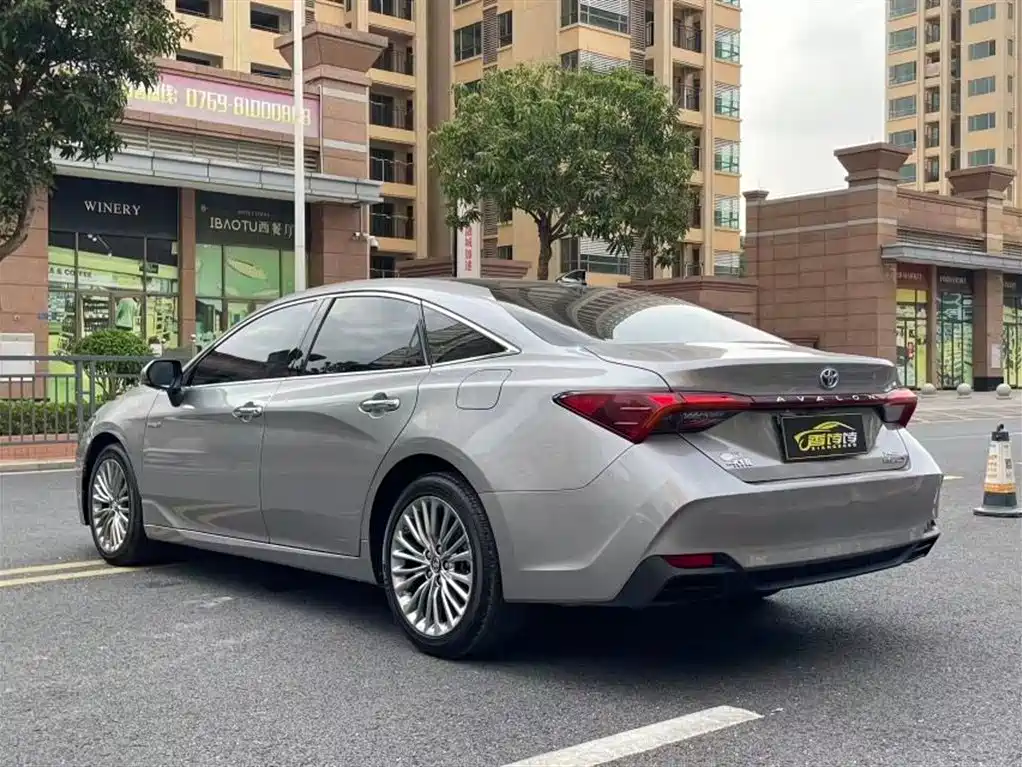 Toyota Avalon 2019 Hybrid 2.5L XLE Premium Edition China VI фото 9