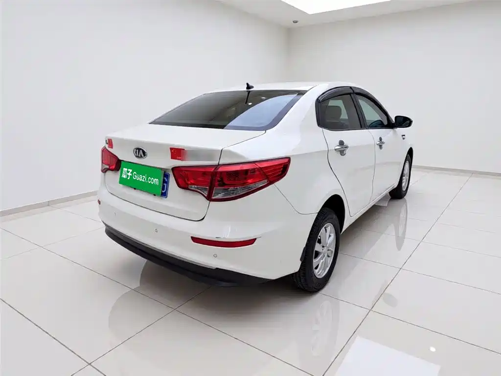 Kia K2 2015 Sedan 1.4L MT GLS фото 4