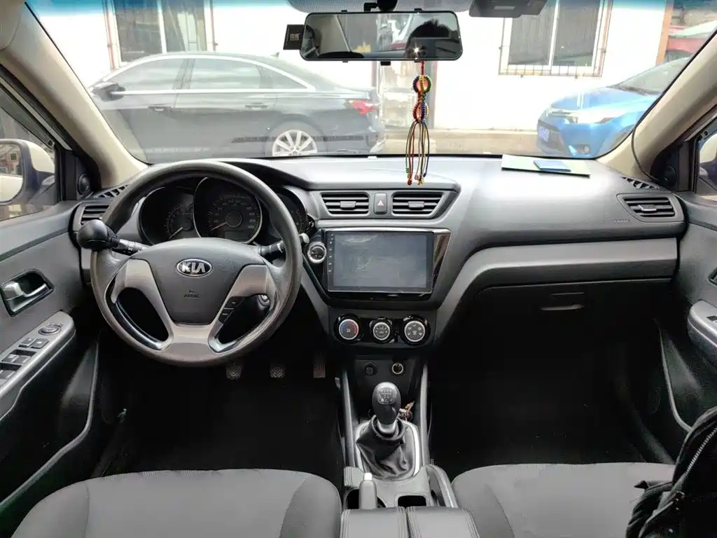 Kia K2 2015 Sedan 1.4L MT GLS фото 5
