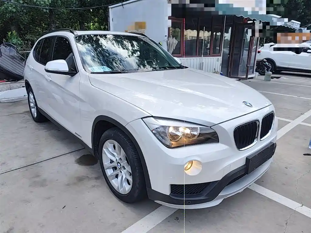 BMW X1 2015 Model sDrive18i Fashion Advanced Edition фото 4