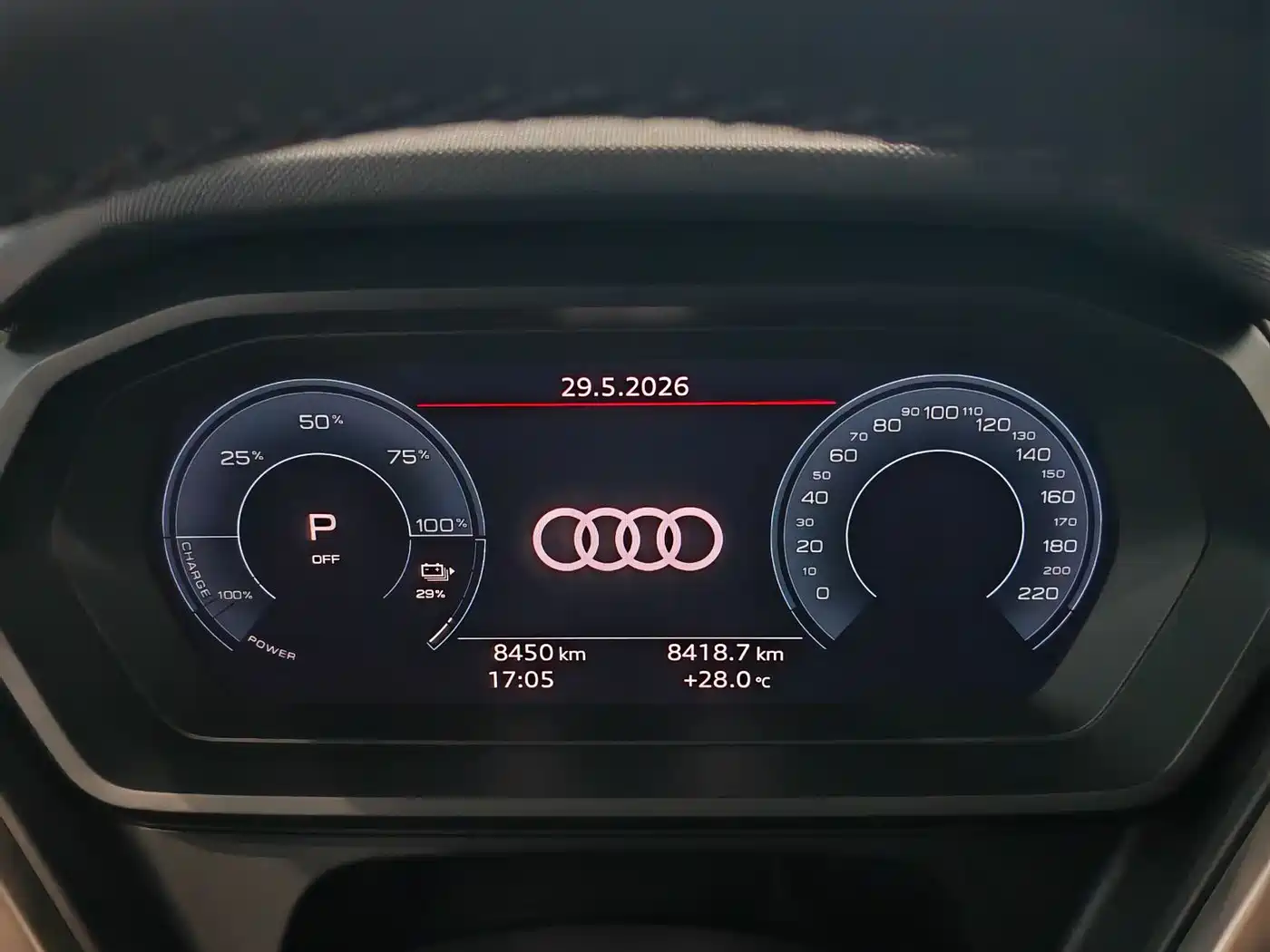 Audi Q5 e-tron 2023 40 e-tron Starlight Edition Brocade Package фото 8