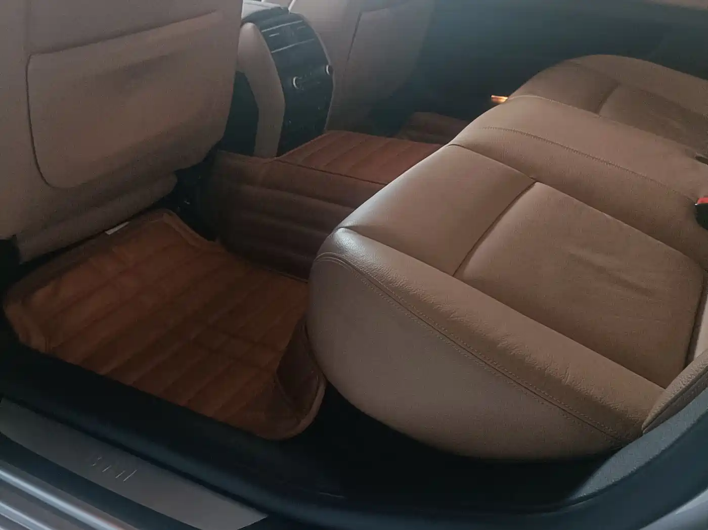BMW 7 Series 2011 740Li Steinway Limited Edition фото 12