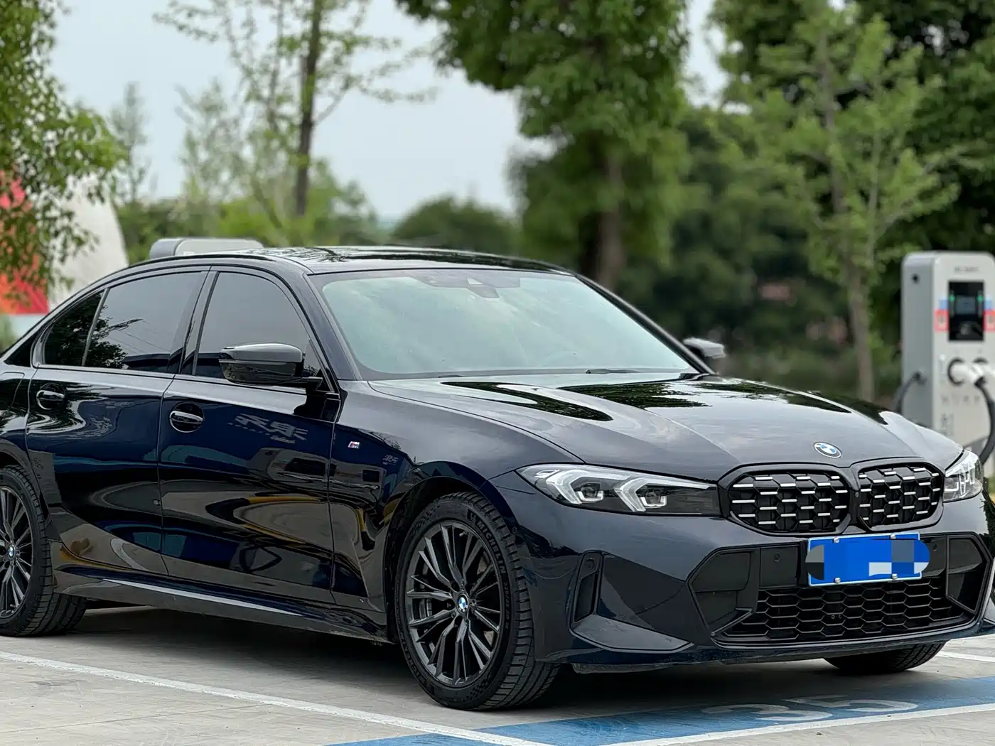 BMW 3 Series 2024 325i M Sport Shadowline Package фото 3