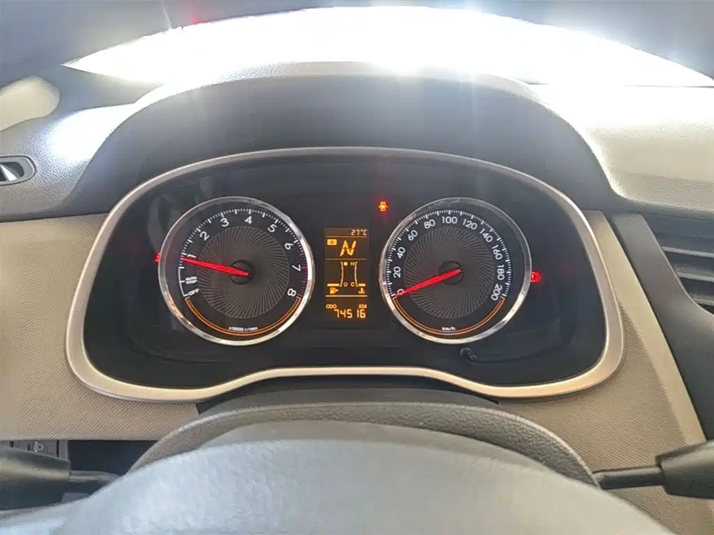 Chevrolet Sail 2015 Sail 3 1.3L AMT Ideal Edition фото 12
