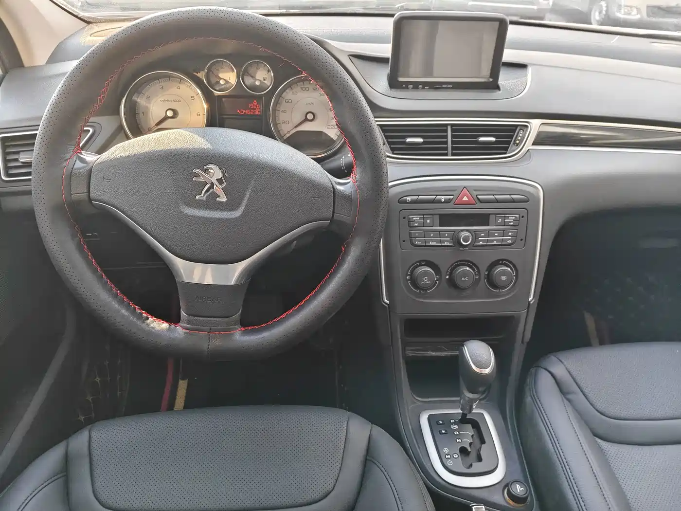 Peugeot 308 2015 2014 Model Joy Edition Classic 1.6L Automatic Superior Style