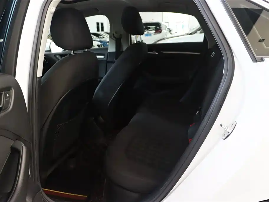 Audi A3 2014 Limousine 35 TFSI Auto Trend фото 5