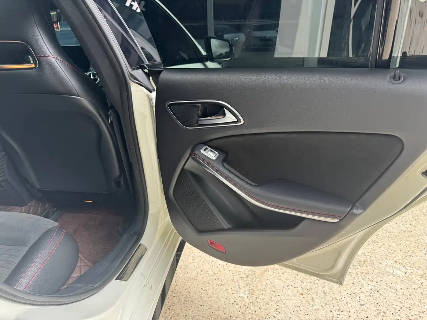 Mercedes-Benz CLA (Import) 2017 Facelift CLA 220 4MATIC фото 13