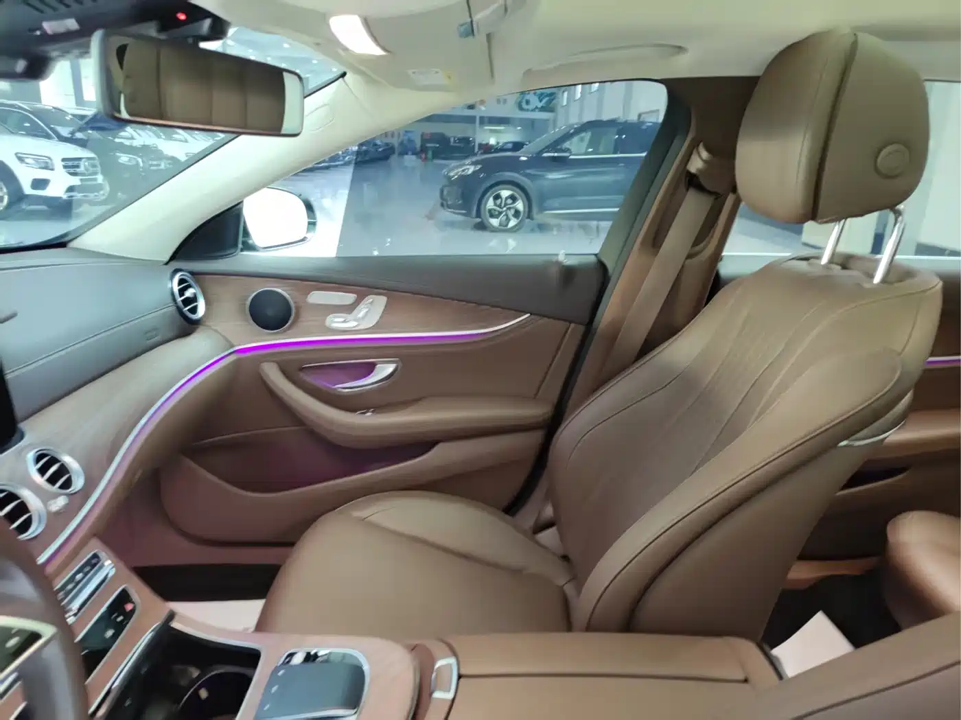 Mercedes-Benz E-Class 2023 E 300 L Fashion фото 24