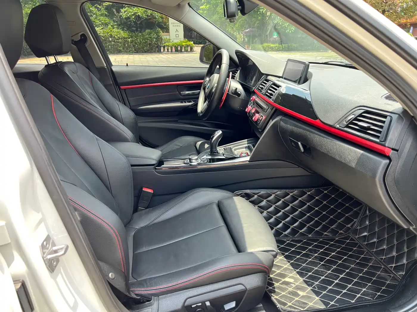 BMW 3 Series 2015 320i Super Joy Sport Design Package фото 12