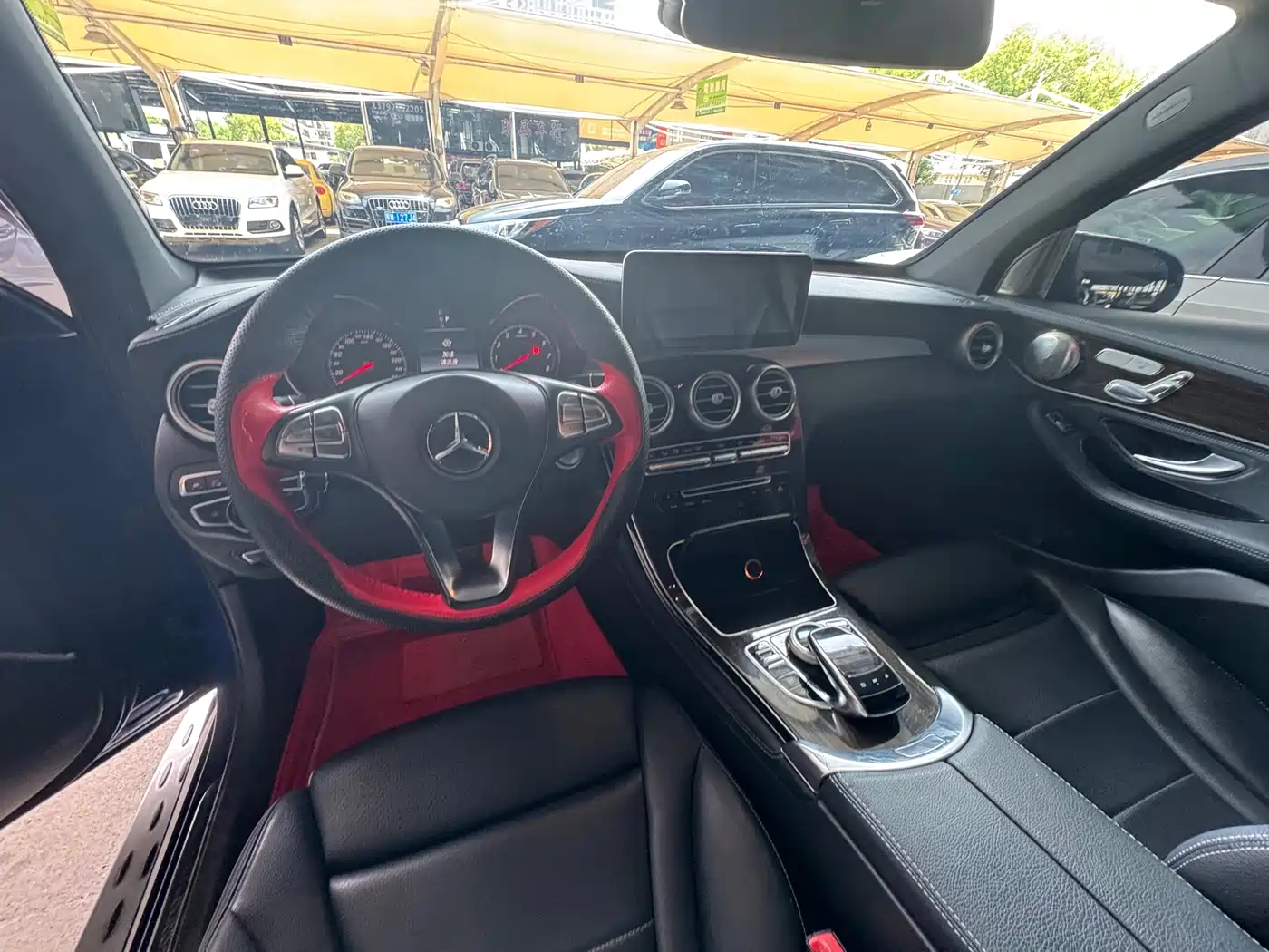 Mercedes-Benz GLC 2018 GLC 260 4MATIC Luxury фото 11