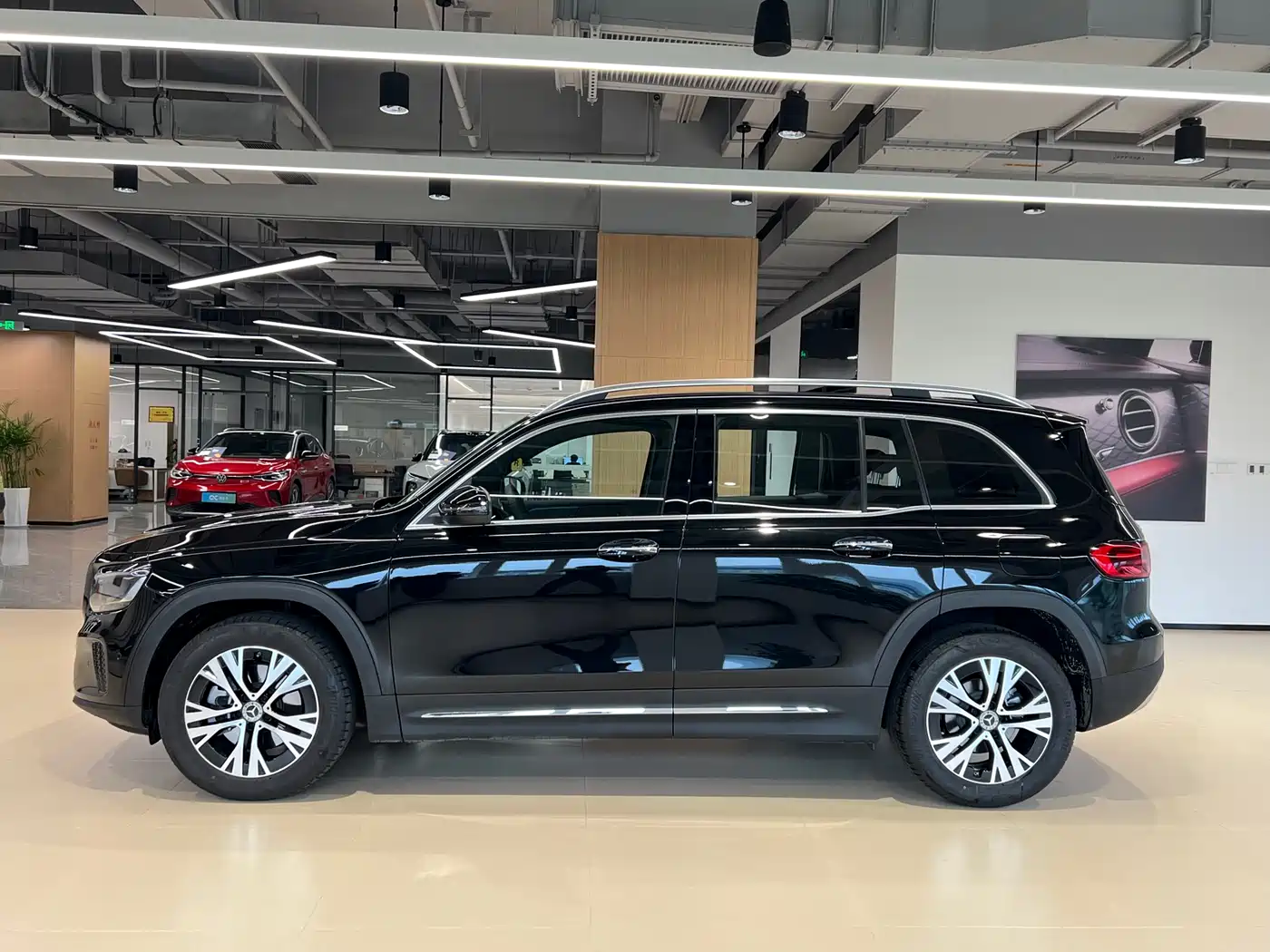Mercedes-Benz GLB 2024 GLB 220 Dynamic фото 3