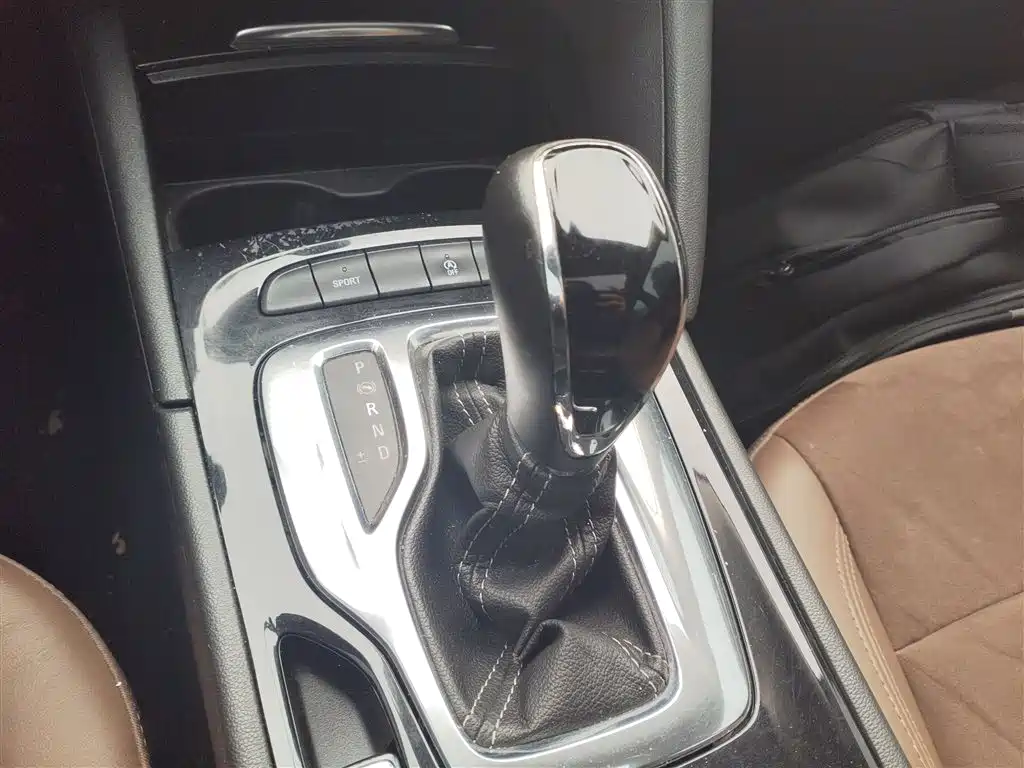 Buick Regal 2017 20T Elite Type фото 10