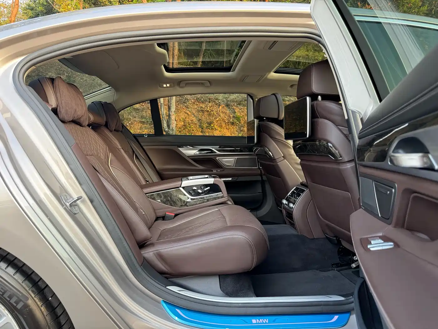 BMW 7 Series 2018 730Li Premium Type Excellence Package фото 20