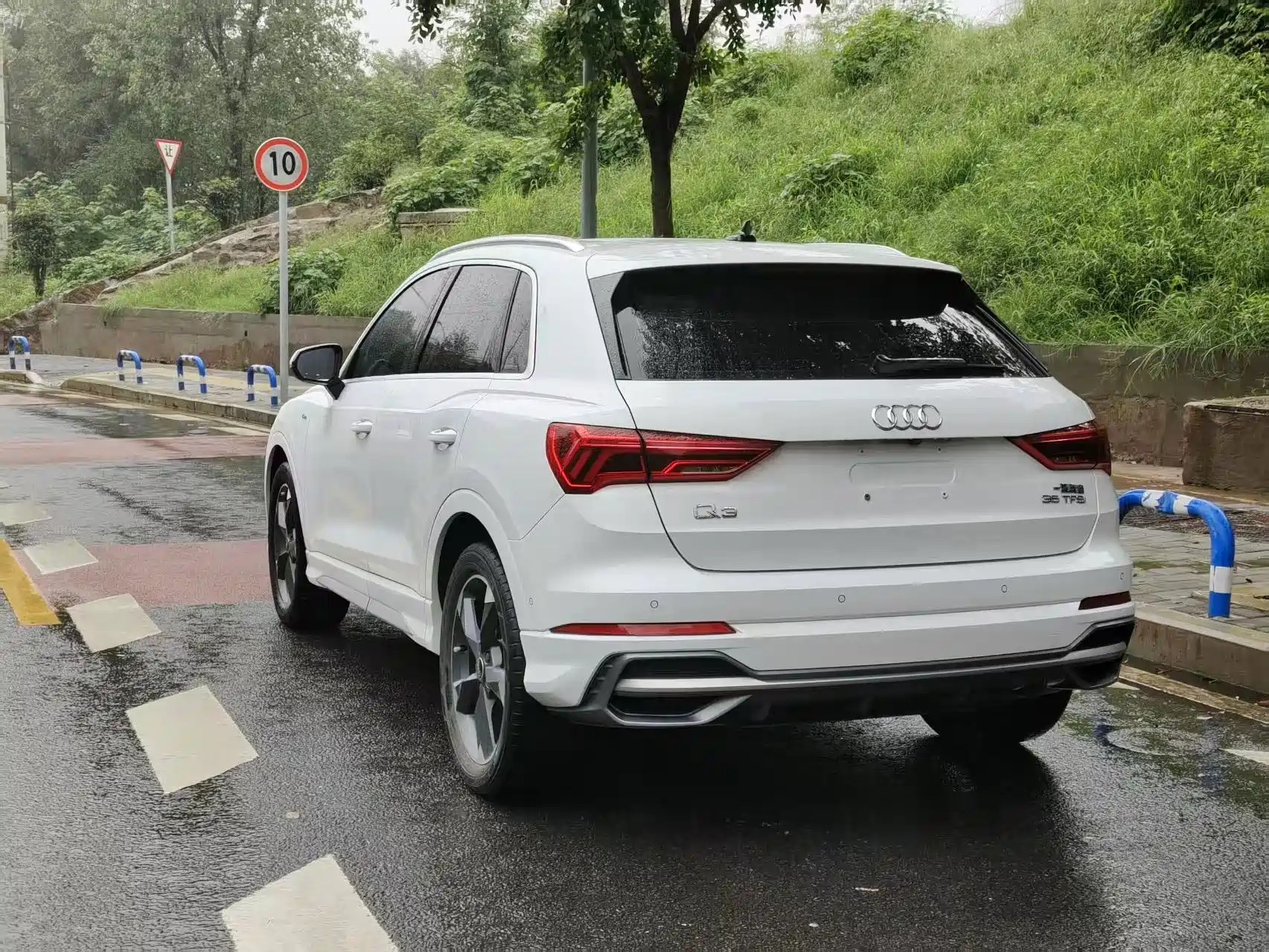 Photo 22 - Audi Q3
