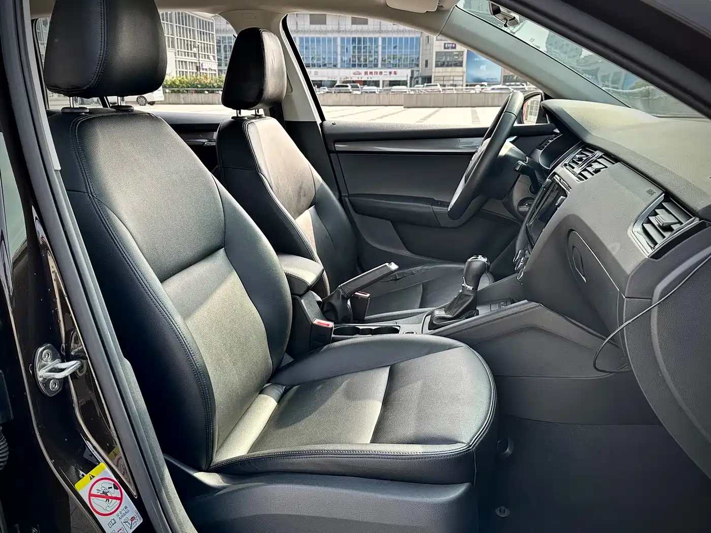 Škoda Octavia 2018 Model Wagon TSI230 DSG Comfort Edition фото 11