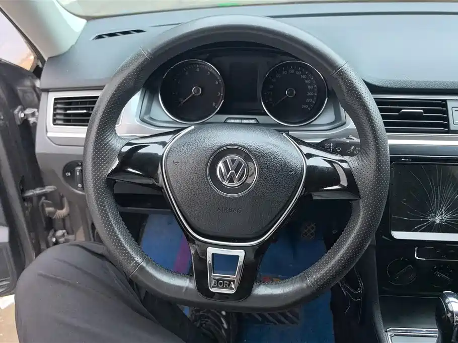 Volkswagen Bora 2016 Model 1.6L Automatic Fashion фото 15