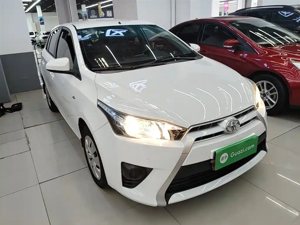 Toyota YARiS L Zhi Xuan 2015 1.5E Auto Charming Edition фото 4