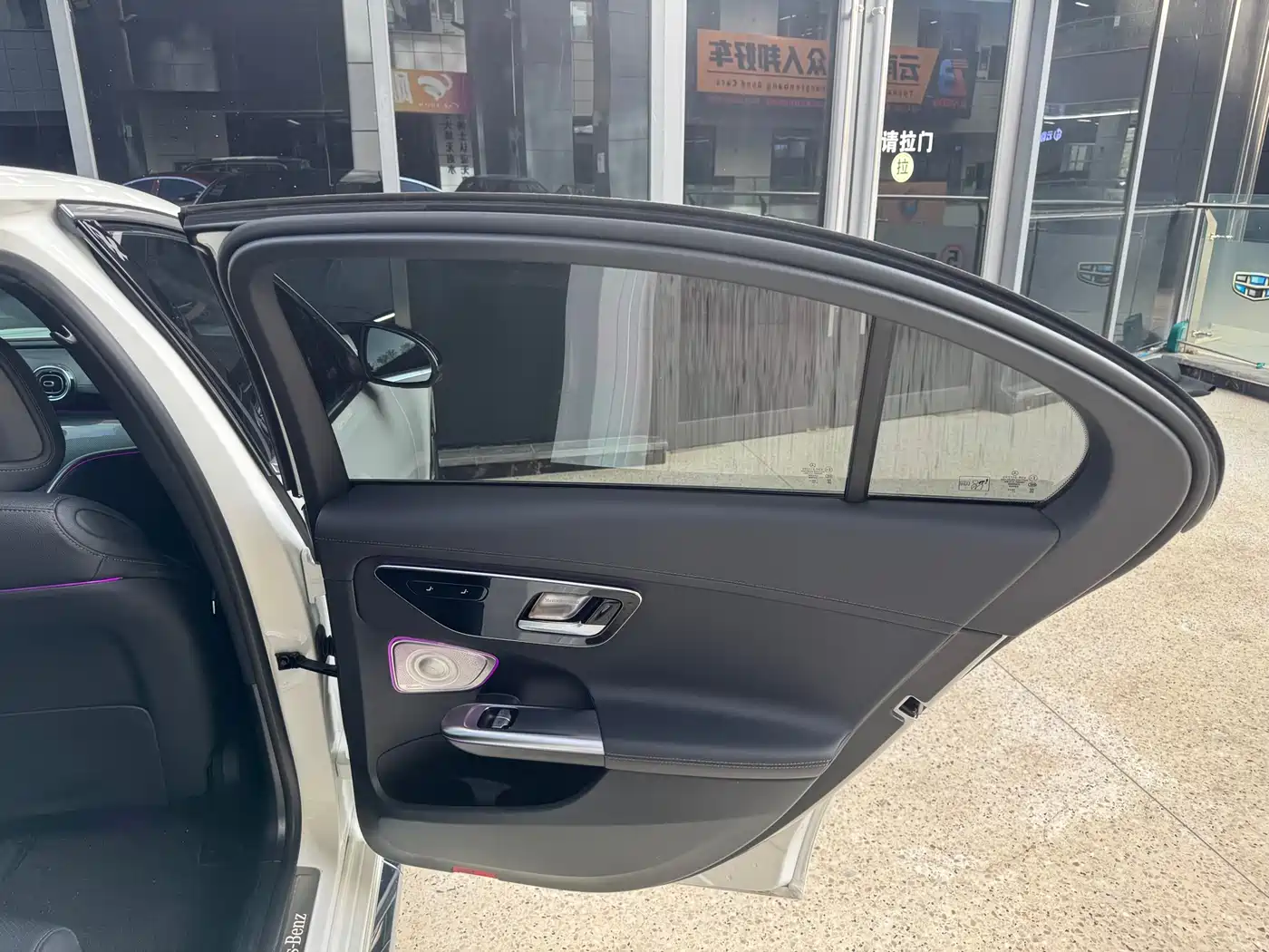 Mercedes-Benz C-Class 2024 C 260 L Sport фото 26