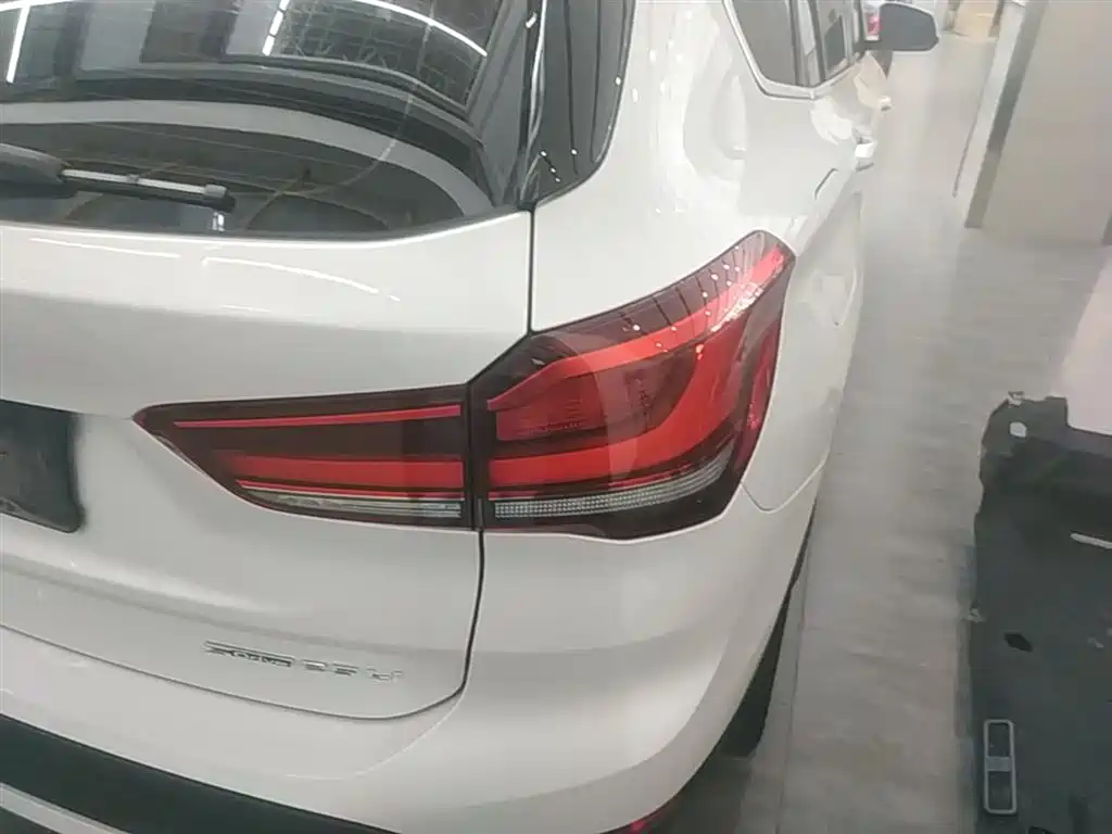 BMW X1 2022 sDrive25Li Leading фото 8