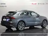 Photo 5 - Audi Q8