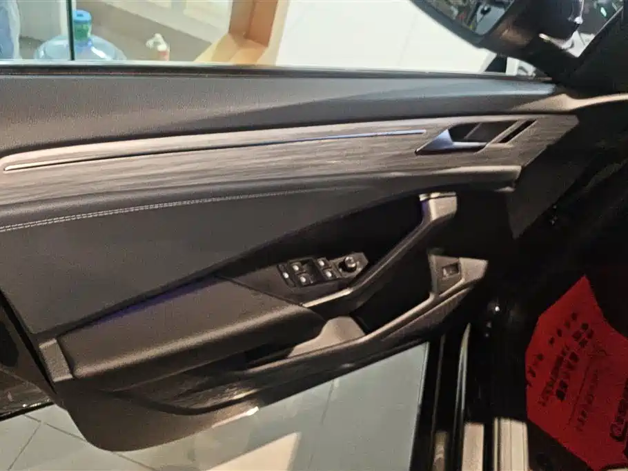 Volkswagen Sagitar 2023 Model Year 200TSI DSG Surpass Edition фото 7