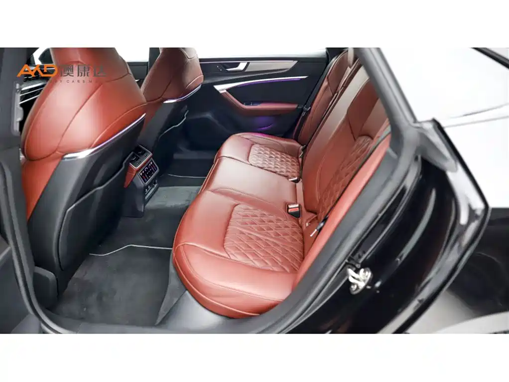 Audi A7L 2024 45 TFSI quattro S-line Black Warrior Edition фото 7