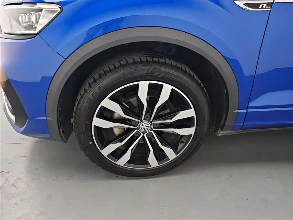 Volkswagen T-ROC 2019 280TSI DSG FWD R-Line Pro фото 23