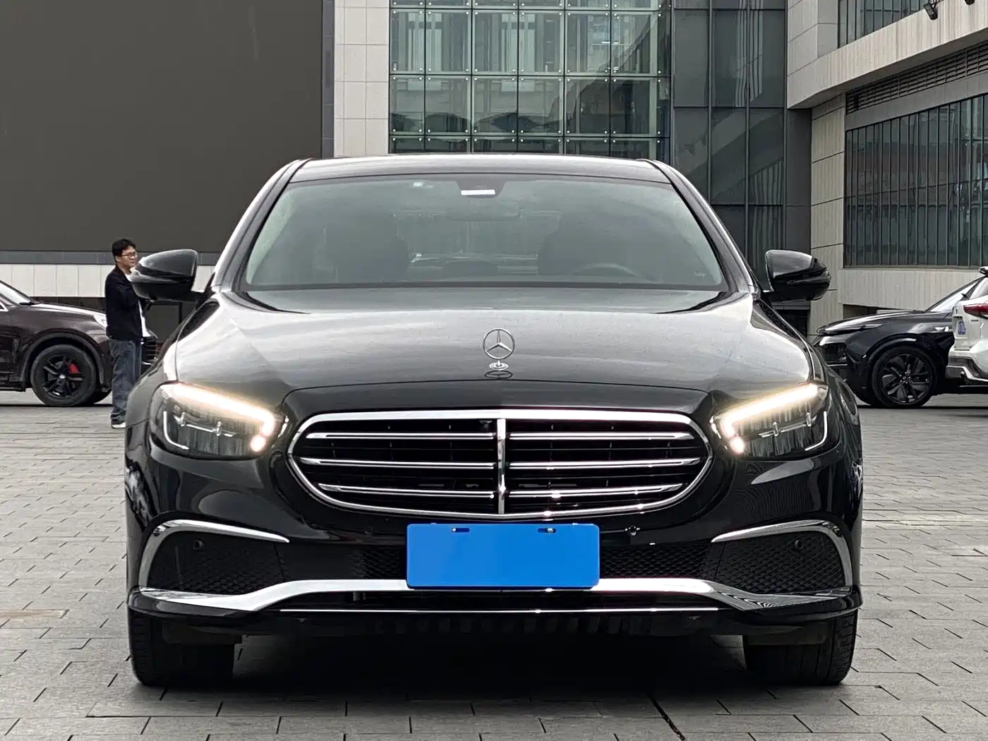 Mercedes-Benz E-Class 2023 E 300 L Fashion фото 3