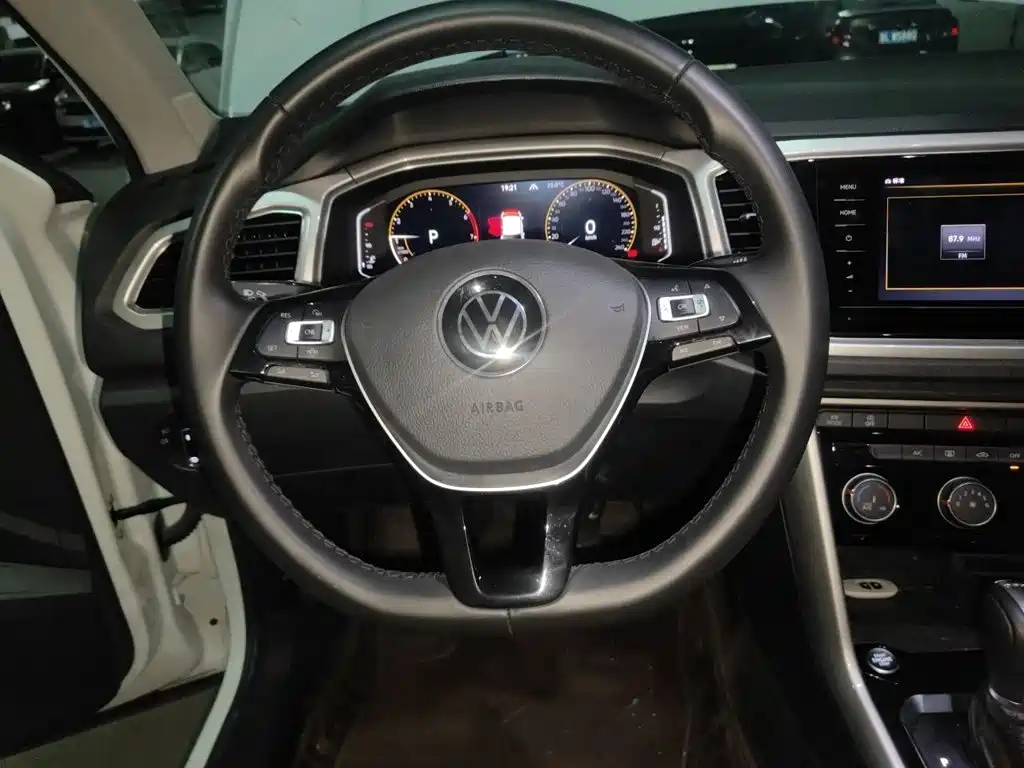 Volkswagen T-Roc, миниатюра 6