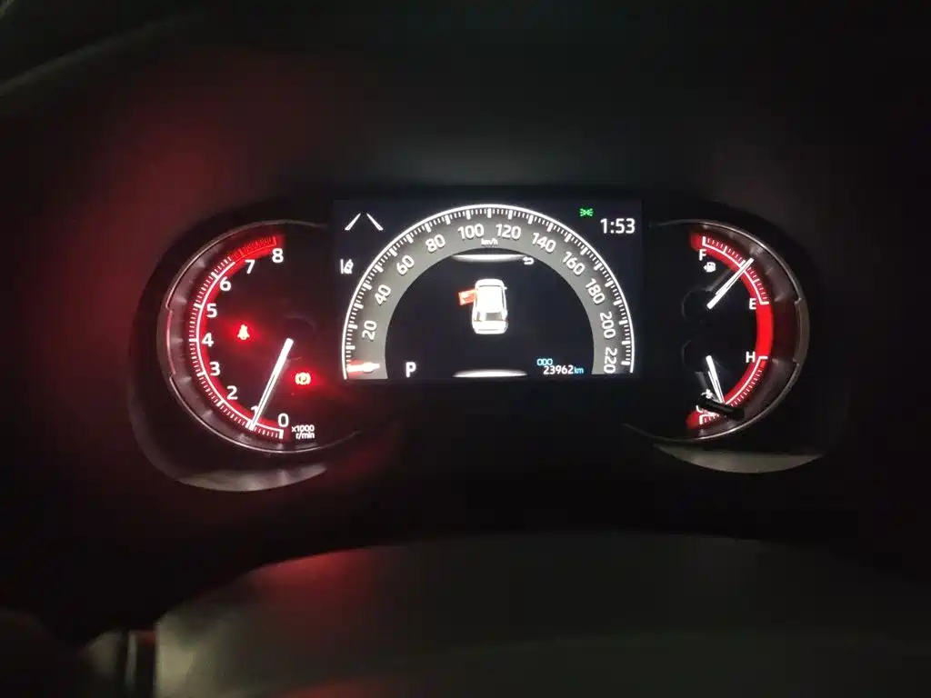 Toyota RAV4 Rongfang 2023 2.0L CVT 2WD Fashion Edition фото 7