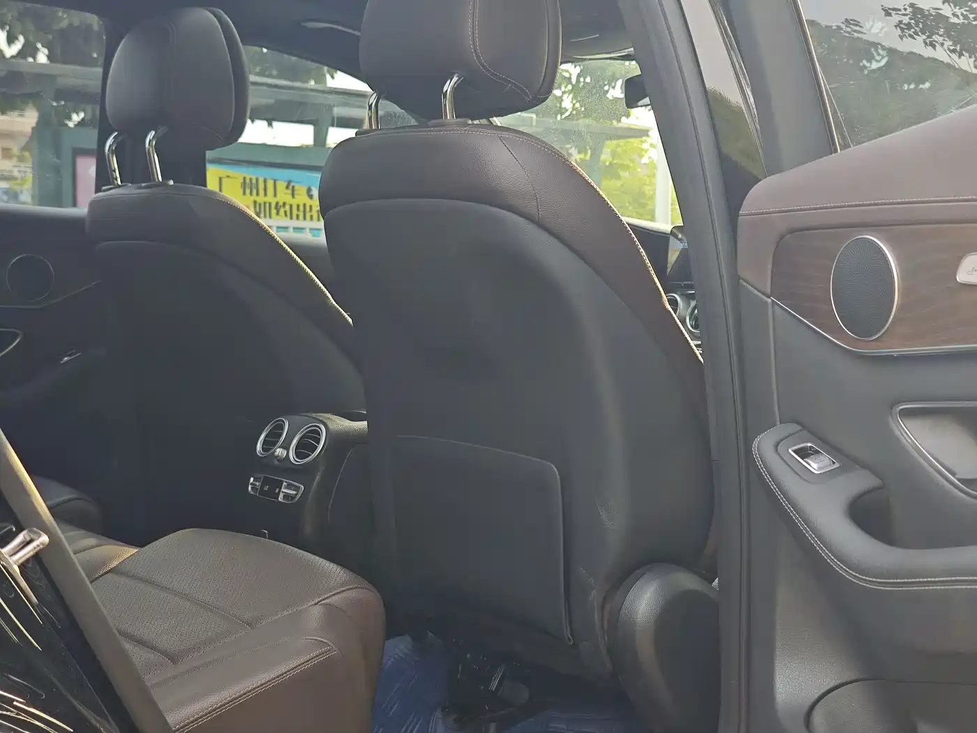 Mercedes-Benz GLC 2022 Facelift GLC 260 L 4MATIC Luxury Model фото 14