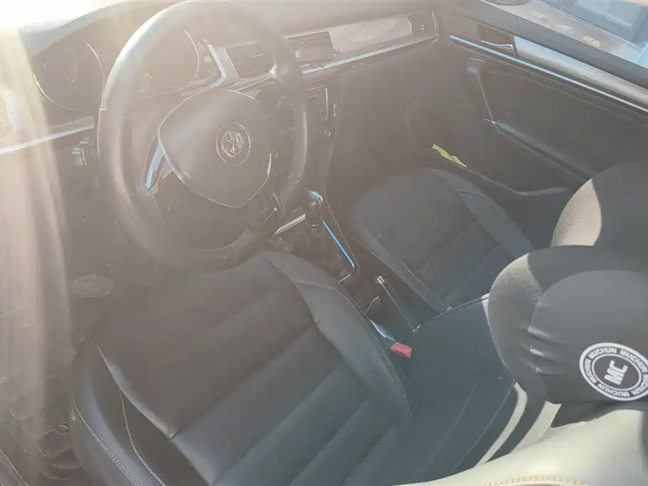 Volkswagen Bora 2016 1.6L Automatic Luxury фото 9