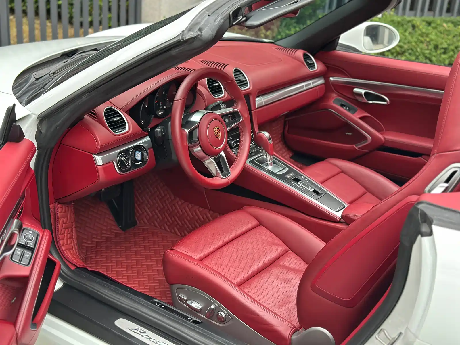 Photo 12 - Porsche 718