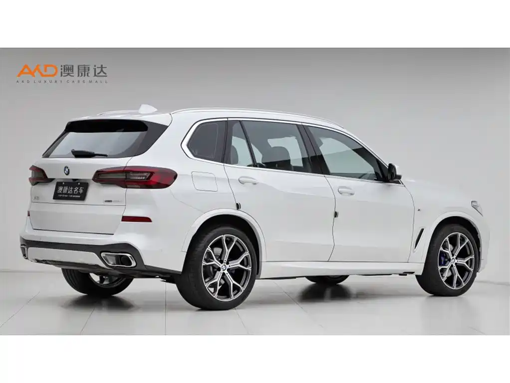 BMW X5 2022 Model xDrive 40Li M Sport Package фото 3